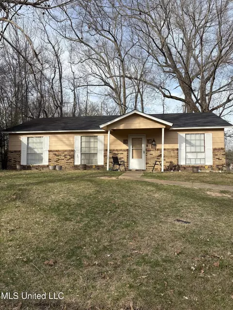 1732 Brookhollow Cir, Jackson, MS 39212