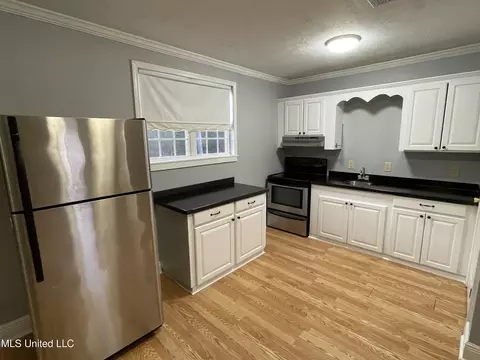 Kitchen - 113 Brady Dr, Brookhaven, MS 39601 photo 4 of 4