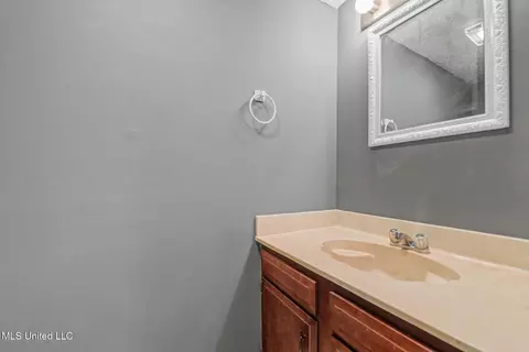 Bath - 288 Highpoint Dr, Diamondhead, MS 39525 photo 1 of 3