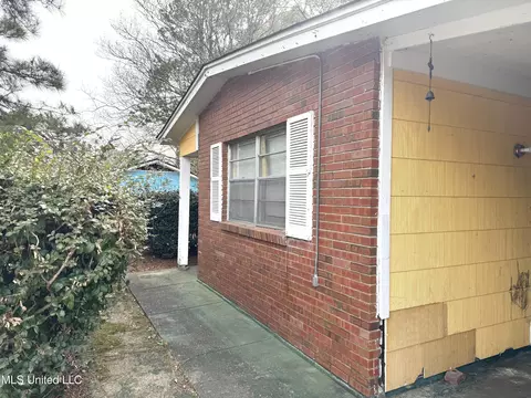 663 Queen Julianna Ln, Jackson, MS 39209