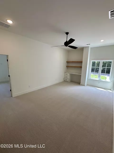 Bedroom - 7000 Vaiden Rd, Hernando, MS 38632 photo 5 of 6