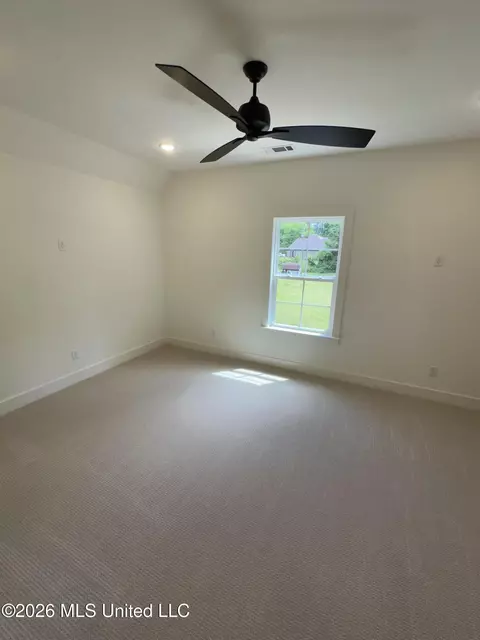 Bedroom - 7000 Vaiden Rd, Hernando, MS 38632 photo 6 of 6