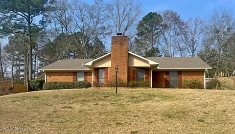 521 Berwick Dr, Brandon, MS 39047