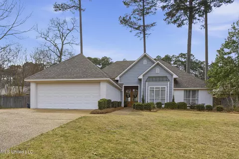 625 Cliffview Dr, Brandon, MS 39047