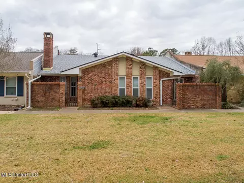 706 Melrose Montebello Pkwy, Natchez, MS 39120