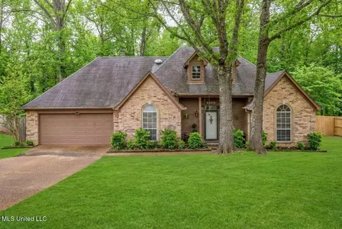 10009 Lacy Dr, Olive Branch, MS 38654