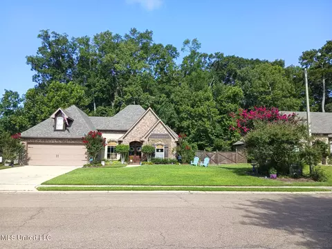 Exterior - 128 Belle Oak Dr, Brandon, MS 39042 photo 2 of 7