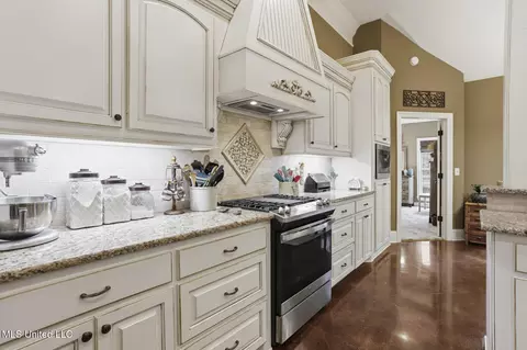 Other - 128 Belle Oak Dr, Brandon, MS 39042 photo 4 of 15