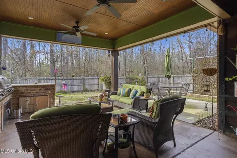 Exterior - 128 Belle Oak Dr, Brandon, MS 39042 photo 3 of 7