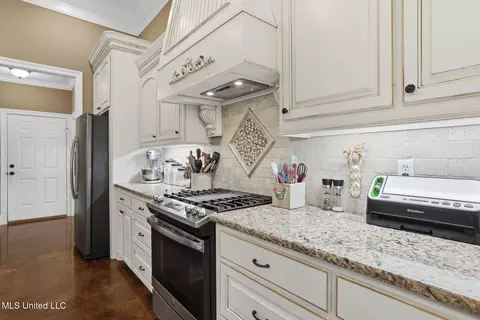 Other - 128 Belle Oak Dr, Brandon, MS 39042 photo 3 of 15