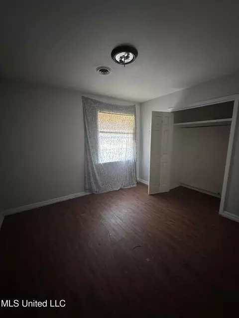 Bedroom - 3218 Meadow Forest Dr, Jackson, MS 39212 photo 1 of 3