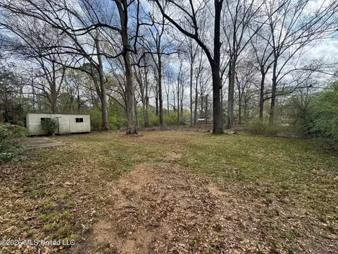 Exterior - 3218 Meadow Forest Dr, Jackson, MS 39212 photo 5 of 6