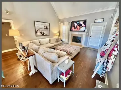Living - 1742 W Keenlan Dr, Hernando, MS 38632 photo 1 of 4