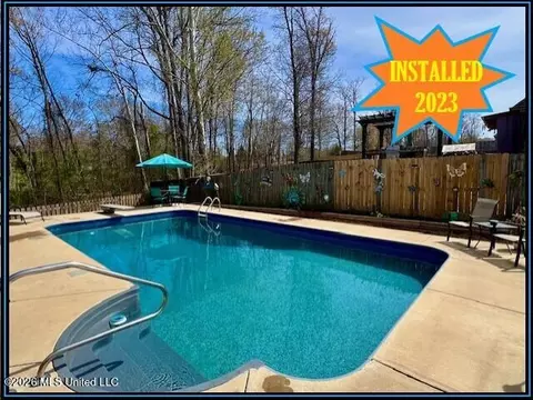 Exterior - 1742 W Keenlan Dr, Hernando, MS 38632 photo 3 of 7