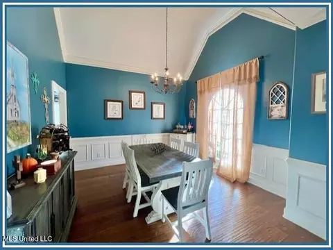 Dining - 1742 W Keenlan Dr, Hernando, MS 38632 photo 1 of 2