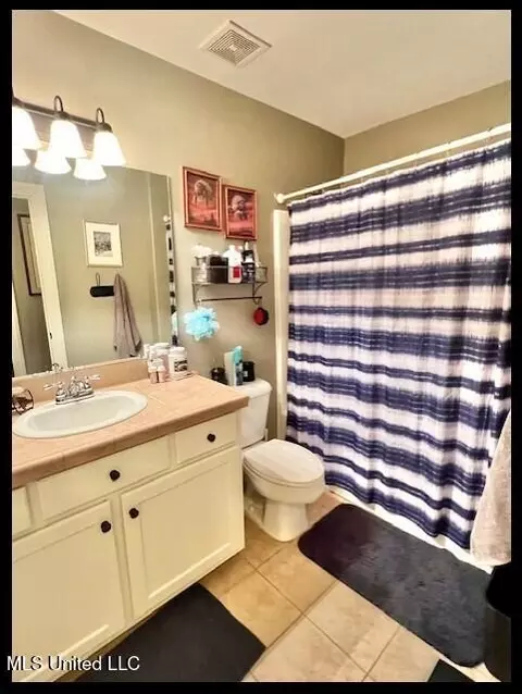 Bath - 1742 W Keenlan Dr, Hernando, MS 38632 photo 5 of 5