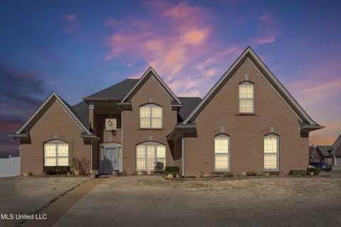 6064 Ivy Trails Dr, Olive Branch, MS 38654
