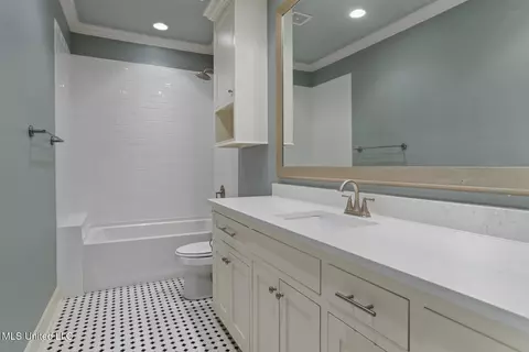 Bath - 226 Port Arbor, Brandon, MS 39047 photo 5 of 5
