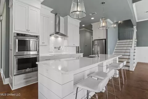 Kitchen - 226 Port Arbor, Brandon, MS 39047 photo 2 of 6