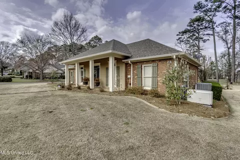 Exterior - 602 Cliffview Dr, Brandon, MS 39047 photo 3 of 17