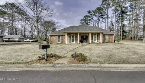 602 Cliffview Dr, Brandon, MS 39047