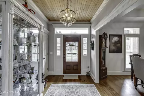 Entry Way - 602 Cliffview Dr, Brandon, MS 39047 photo 1 of 2