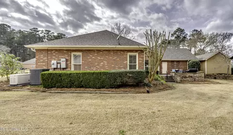 Exterior - 602 Cliffview Dr, Brandon, MS 39047 photo 13 of 17