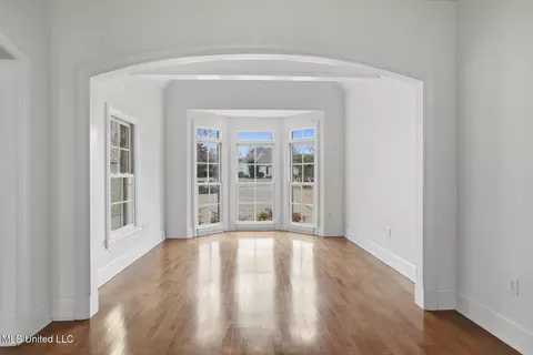 Living - 107 Belle Pointe, Madison, MS 39110 photo 2 of 5