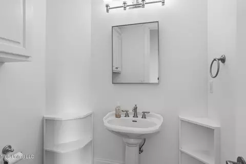 Bath - 107 Belle Pointe, Madison, MS 39110 photo 1 of 7