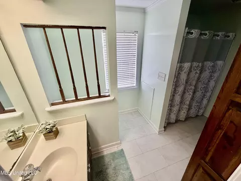 Bath - 407 Juniper Ln, Ruleville, MS 38771 photo 5 of 8