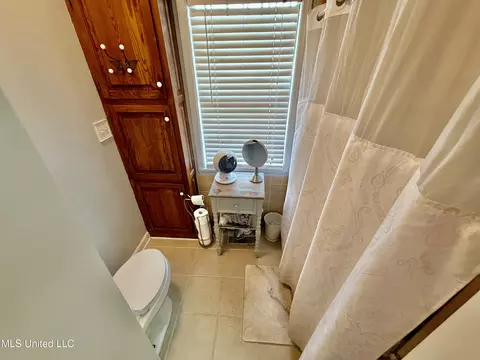 Bath - 407 Juniper Ln, Ruleville, MS 38771 photo 3 of 8