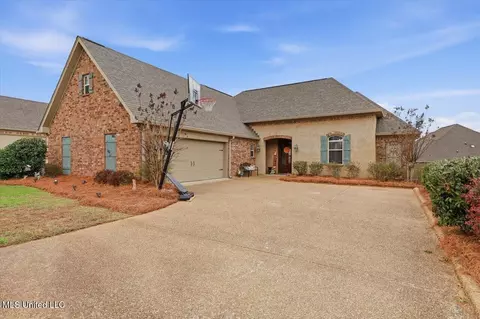 225 Hidden Hills Pkwy, Brandon, MS 39047