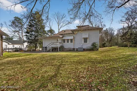 Exterior - 504 W Railroad Ave, Summit, MS 39666 photo 1 of 4