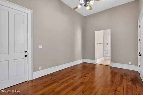 Bedroom - 504 W Railroad Ave, Summit, MS 39666 photo 3 of 10