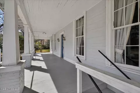 Exterior - 504 W Railroad Ave, Summit, MS 39666 photo 3 of 4