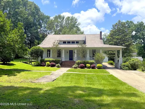 504 W Railroad Ave, Summit, MS 39666