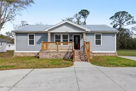 2058 Pascagoula St, Pascagoula, MS 39567