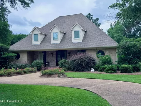 236 Sawbridge Dr, Ridgeland, MS 39157