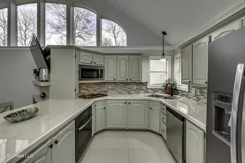 Kitchen - 112 The Briers Dr, Florence, MS 39073 photo 3 of 7