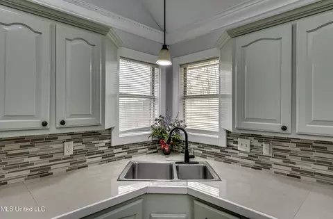 Kitchen - 112 The Briers Dr, Florence, MS 39073 photo 5 of 7