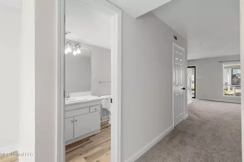 Entry Way - 550 Post Rd #1002, Ridgeland, MS 39157 photo 1 of 3