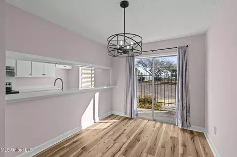Dining - 550 Post Rd #1002, Ridgeland, MS 39157 photo 1 of 2