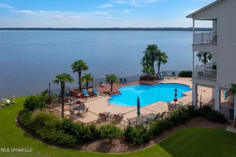 Exterior - 550 Post Rd #1002, Ridgeland, MS 39157 photo 8 of 17