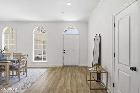 Entry Way - 314 Fox Holw, Canton, MS 39046 photo 1 of 2