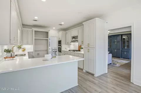 Kitchen - 314 Fox Holw, Canton, MS 39046 photo 2 of 3
