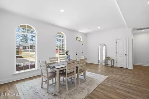 Dining - 314 Fox Holw, Canton, MS 39046 photo 1 of 1