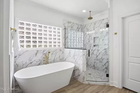Bath - 314 Fox Holw, Canton, MS 39046 photo 4 of 8