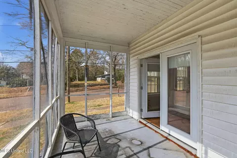 Exterior - 415 S 5th St, Mccomb, MS 39648 photo 6 of 6