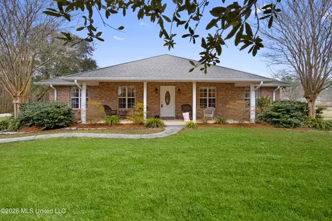 2088 Scianna Ln, Bay Saint Louis, MS 39520