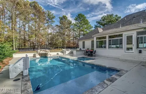 136 Shoreline Dr, Madison, MS 39110 photo 3